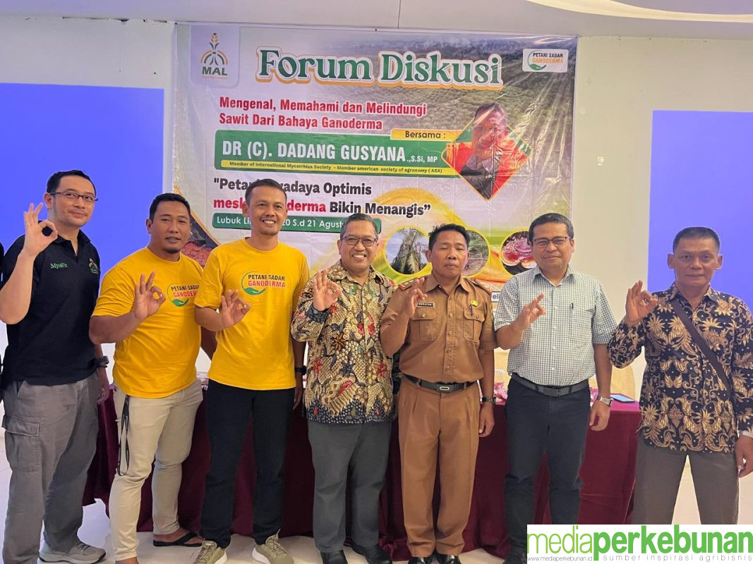 Forum-Diskusi-Petani-Swadaya-Optimis-meski-Ganoderma-Bikin-Menangis-1067x800